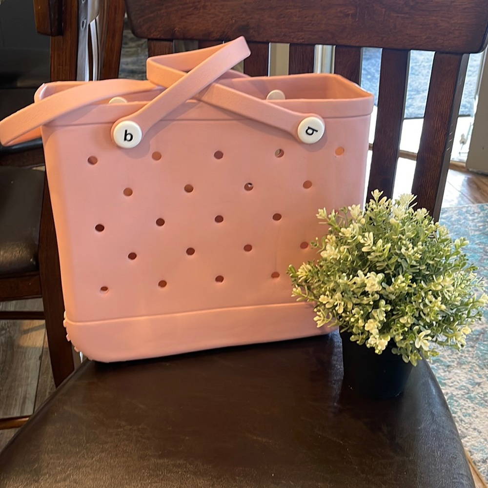 Rubber Beach/Pool Tote pink 14”x12”x5” Blush Color